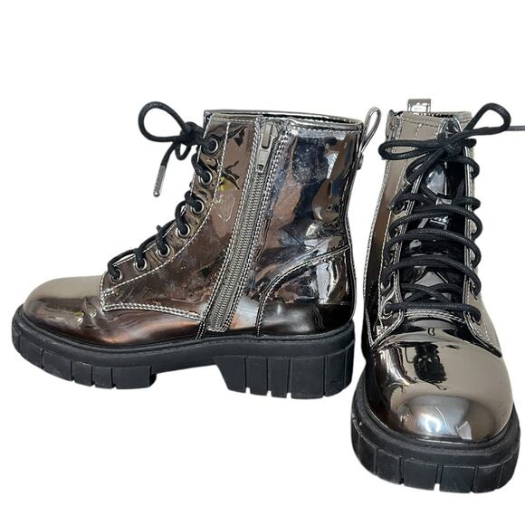 STEVE MADDEN NYC Mirror Metallic Rockk Ankle Boot Lug Sole Big Kids Size 3 - Picture 2 of 8